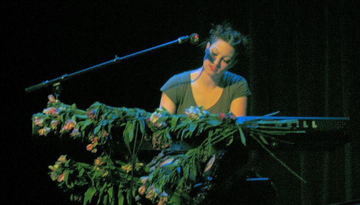 amanda keyboard 2.JPG